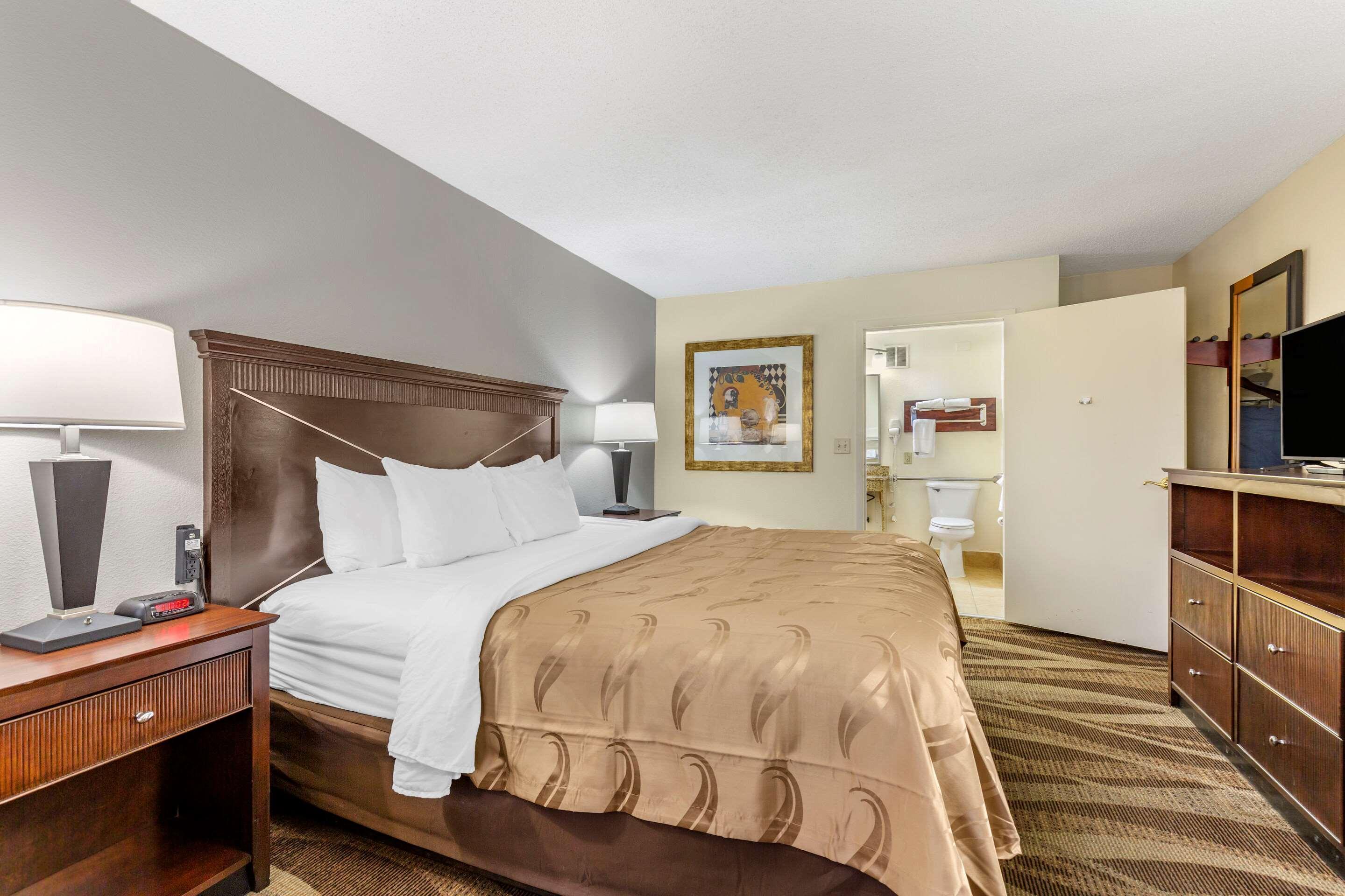 Quality Inn Windsor Mill Ngoại thất bức ảnh