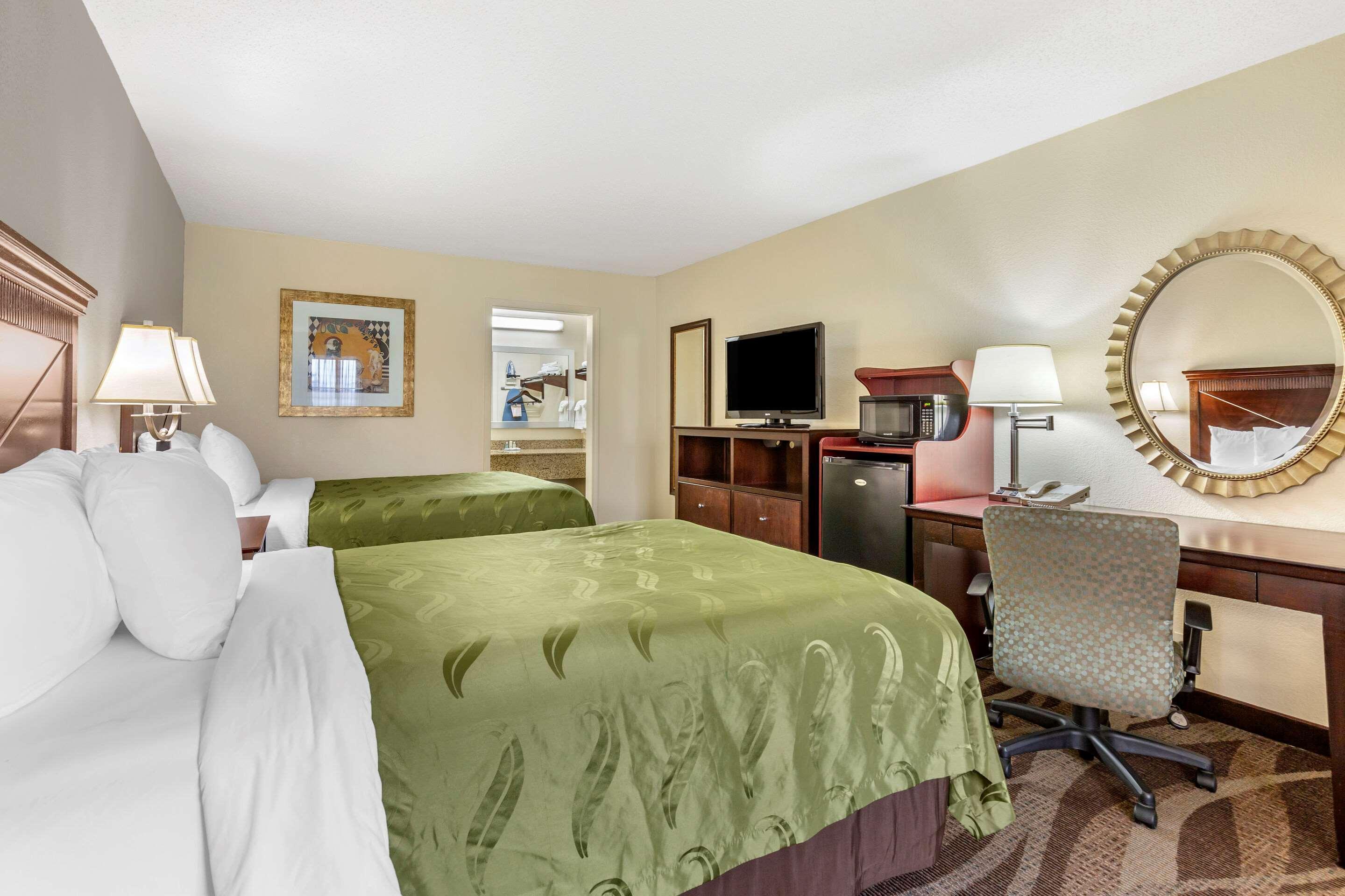 Quality Inn Windsor Mill Ngoại thất bức ảnh