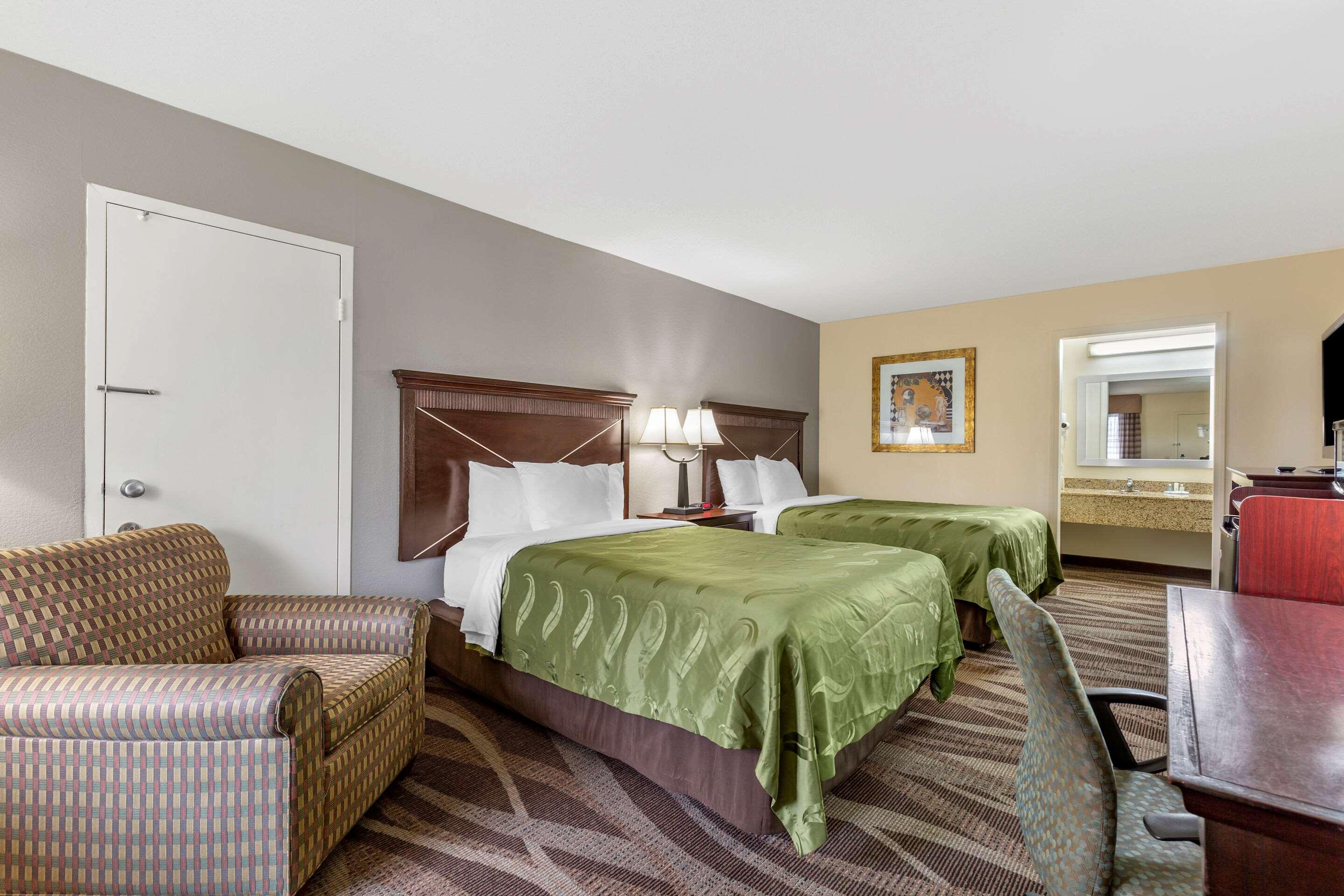 Quality Inn Windsor Mill Ngoại thất bức ảnh