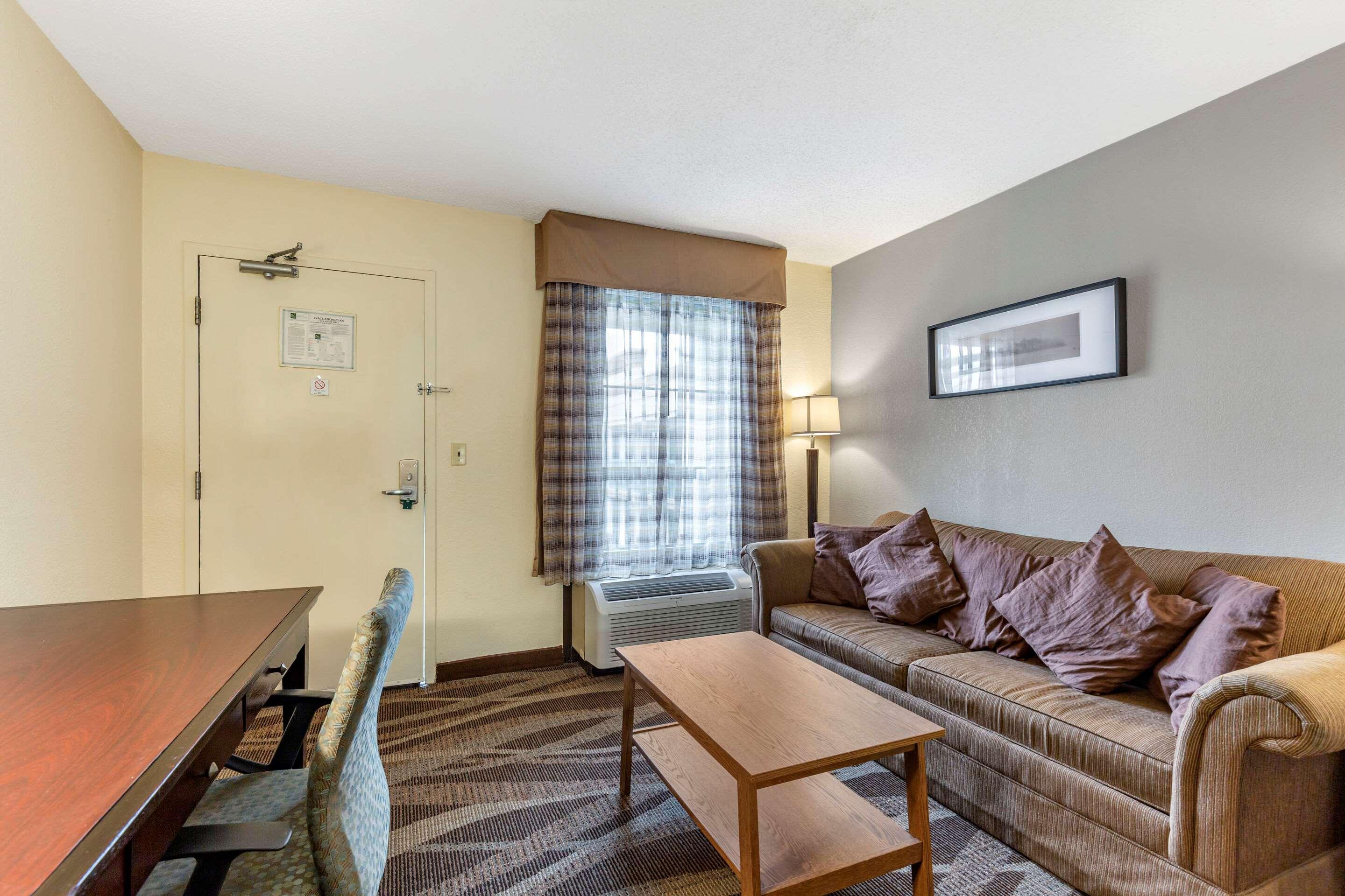 Quality Inn Windsor Mill Ngoại thất bức ảnh