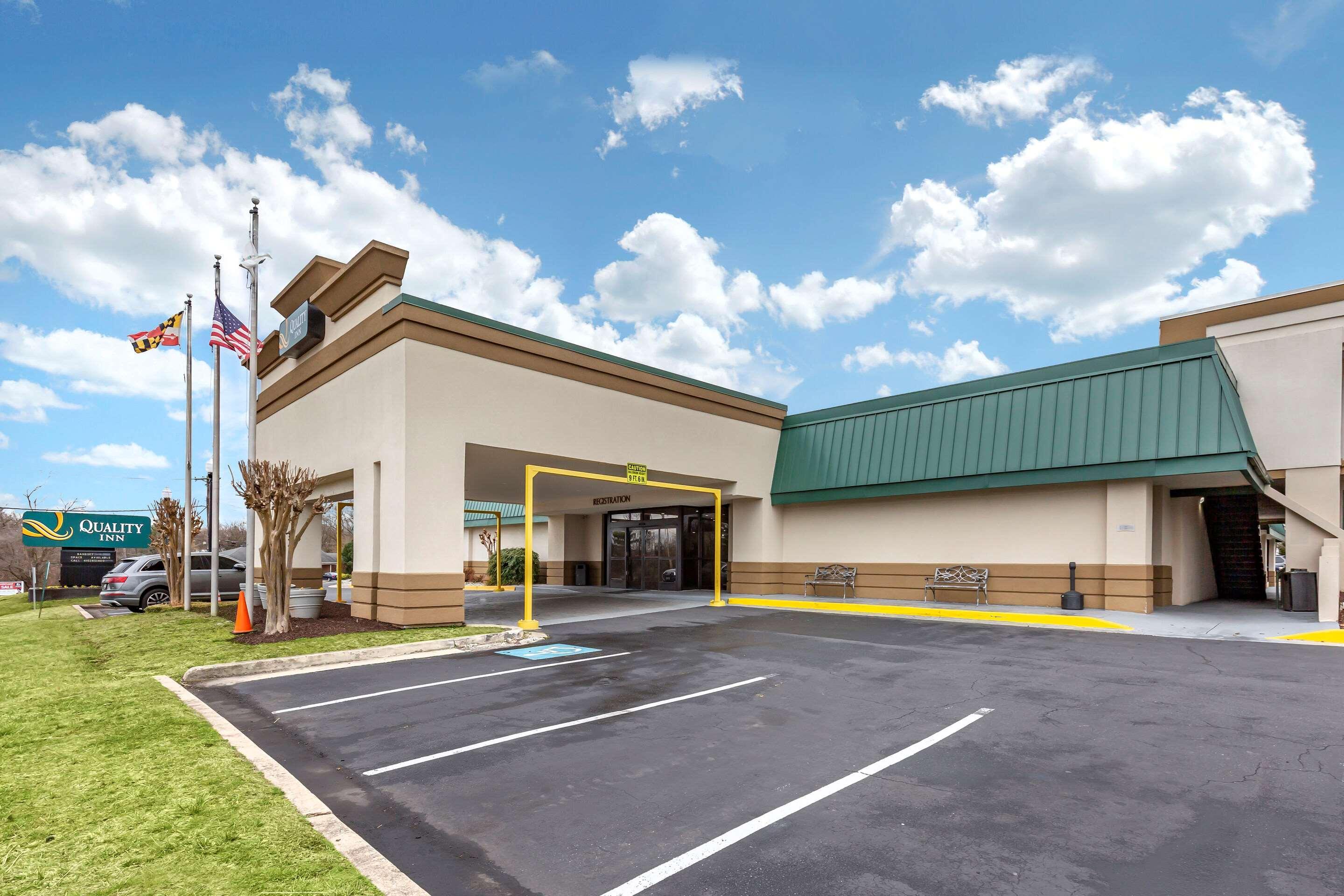 Quality Inn Windsor Mill Ngoại thất bức ảnh