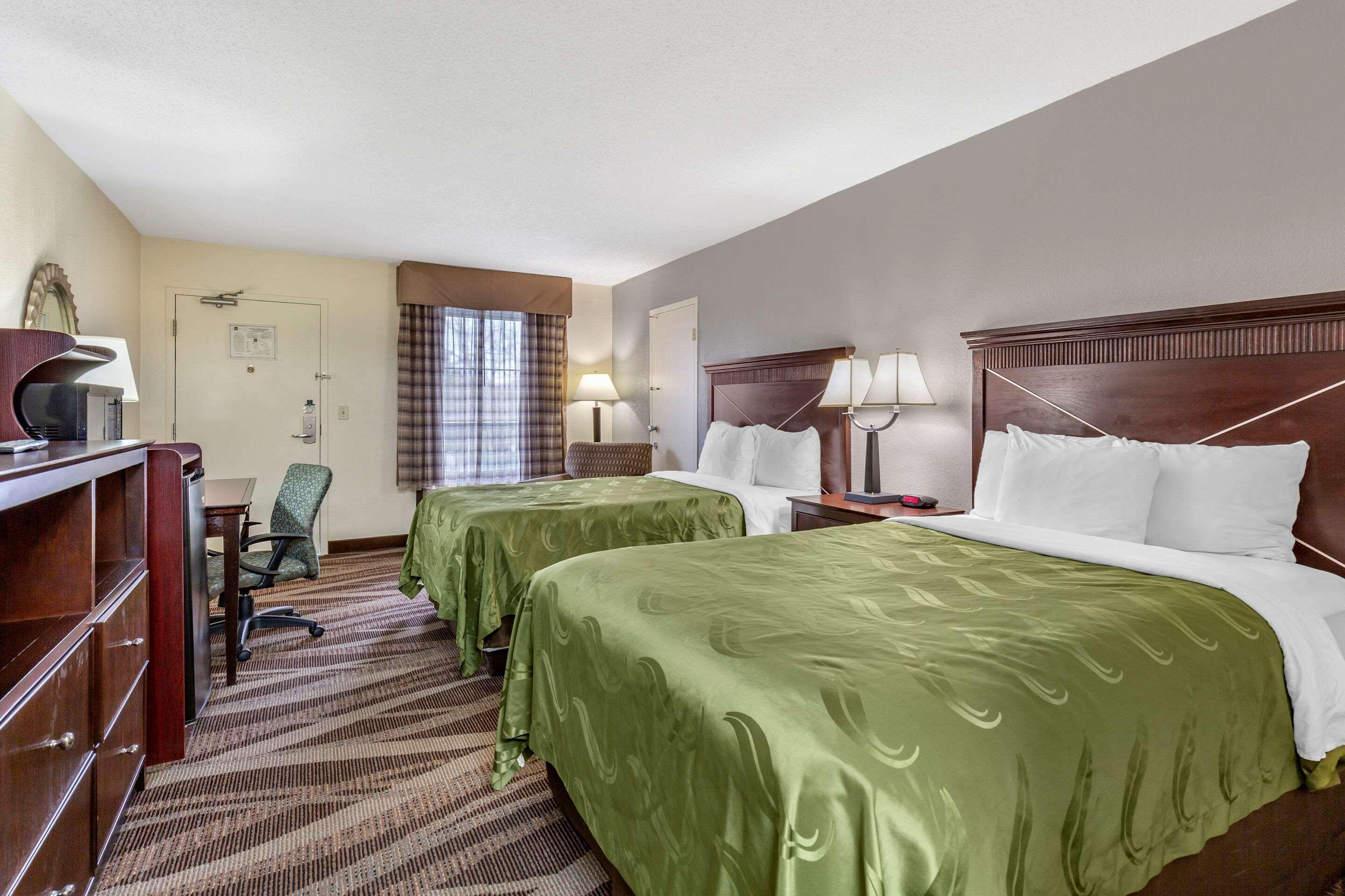 Quality Inn Windsor Mill Ngoại thất bức ảnh