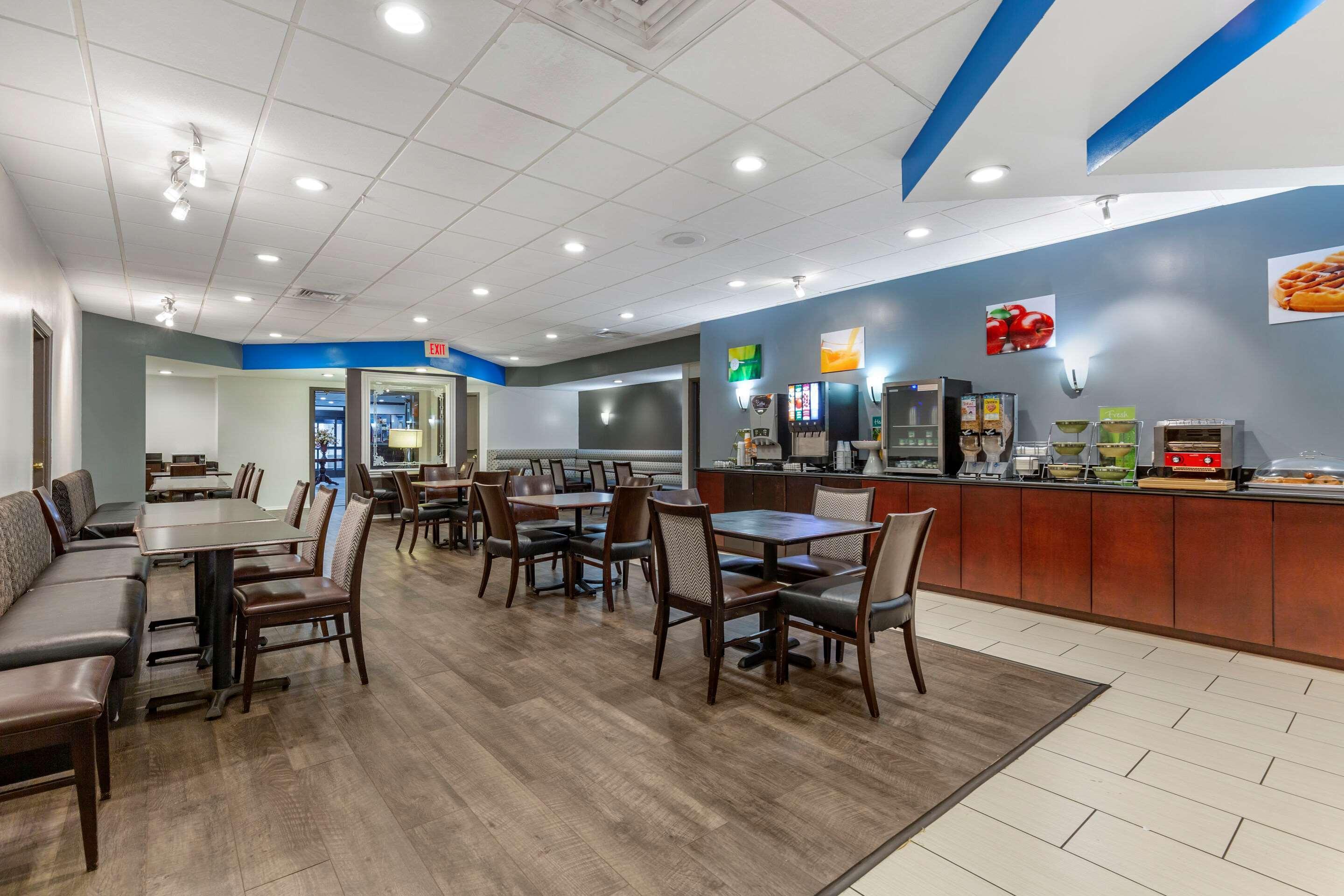 Quality Inn Windsor Mill Ngoại thất bức ảnh