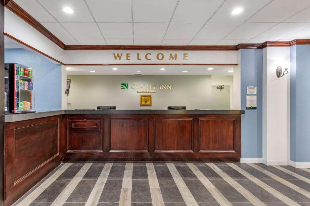 Quality Inn Windsor Mill Ngoại thất bức ảnh