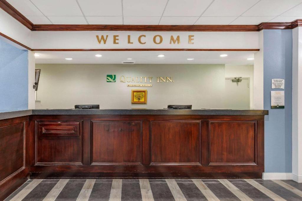 Quality Inn Windsor Mill Ngoại thất bức ảnh