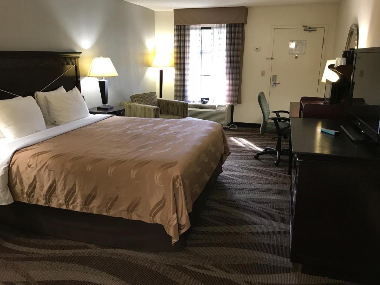 Quality Inn Windsor Mill Ngoại thất bức ảnh